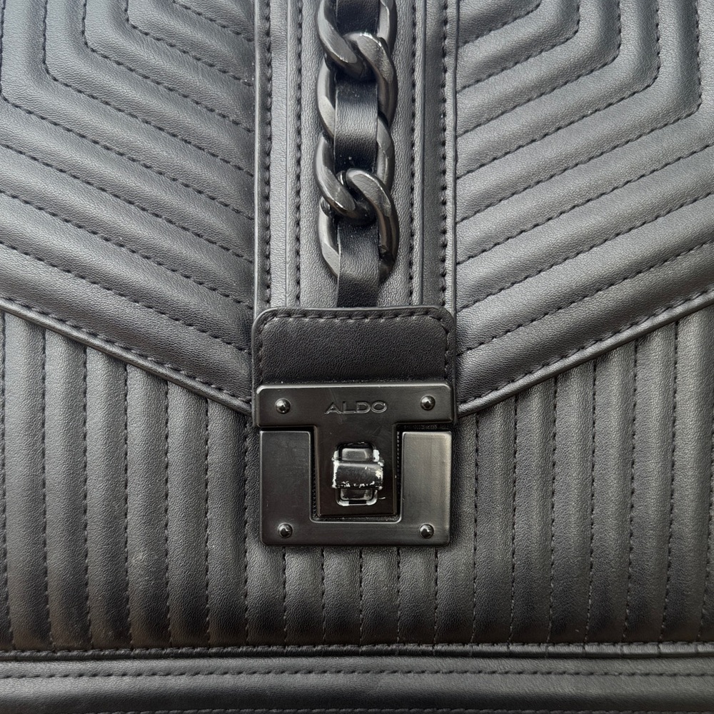 Aldo Elegant Black Chain Crossbody Bag - Picture 2 of 12